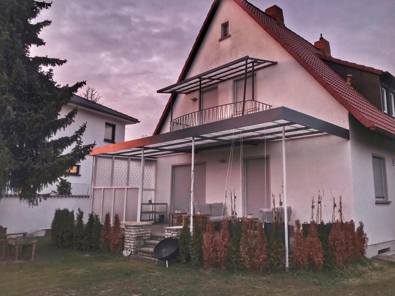 Hatzels Haeuschen Zirndorf Exterior foto